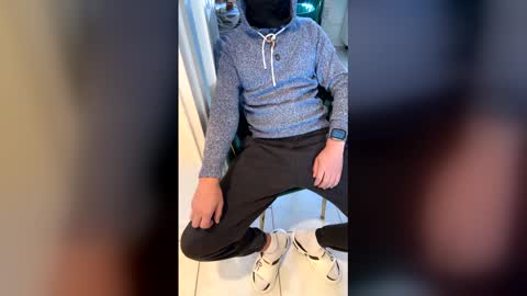 latinofum online show from February 1, 5:43 pm