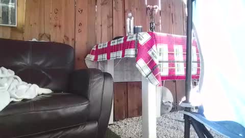 latinofum online show from February 6, 9:17 pm