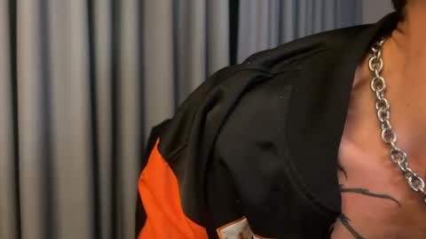 latinprincee online show from February 27, 7:56 am