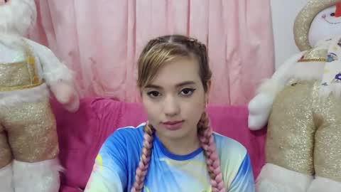 latinqueen2020 online show from January 11, 8:43 pm