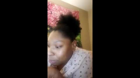 latravenmoten online show from March 2, 2:16 am