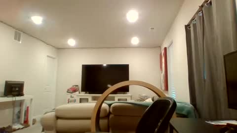 Snapshot of latvianhammer302 chatting on September 15, 11:22 am latvianhammer302 online show from September 15, 11:22 am
