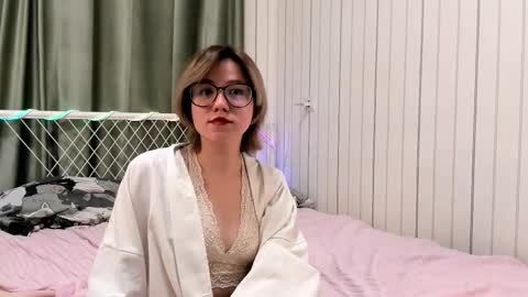 Kylie online show from November 16, 9:28 pm