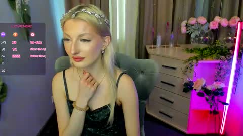 Laura online show from October 5, 1:30 pm