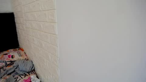 LAURA online show from April 3, 6:04 pm