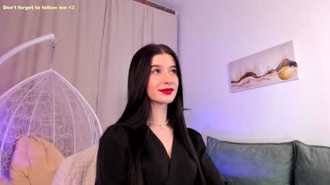 Snapshot of laura_coy chatting on February 3, 8:24 pm Laura online show from February 3, 8:24 pm