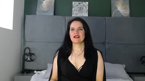 laura hotties online show from March 3, 12:39 pm