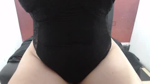  Laura  online show from November 28, 2:52 am