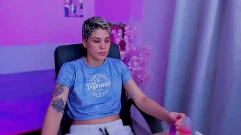 Laura Rose online show from November 30, 3:35 am