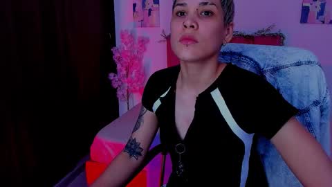 Laura Rose online show from October 18, 6:34 pm
