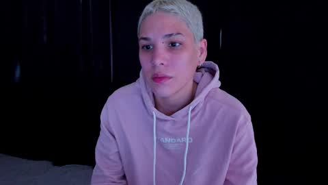 Laura Rose online show from September 12, 6:21 pm