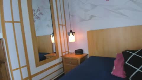 Laura online show from April 1, 3:07 am