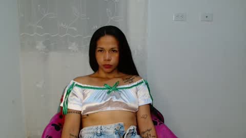 lauracb          online show from September 13, 5:10 am