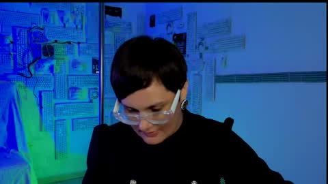 lauradavidsons online show from October 5, 4:03 pm