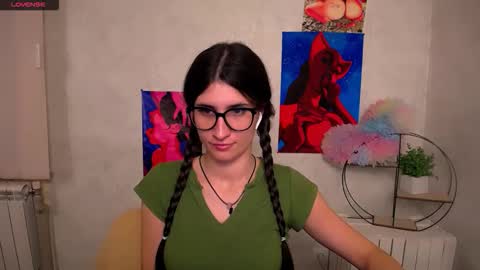 Laura online show from November 13, 1:14 pm