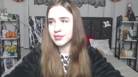 LauraHlot online show from November 13, 6:49 am