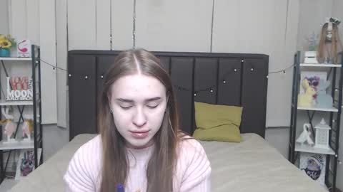 LauraHlot online show from October 2, 6:50 pm