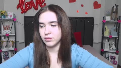 LauraHlot online show from February 26, 9:20 pm