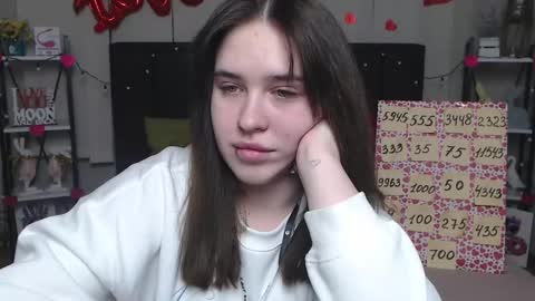 LauraHlot online show from March 6, 6:59 pm