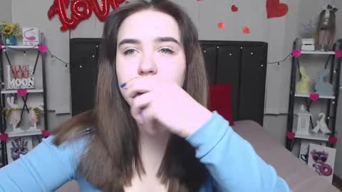 LauraHlot online show from February 27, 4:02 am