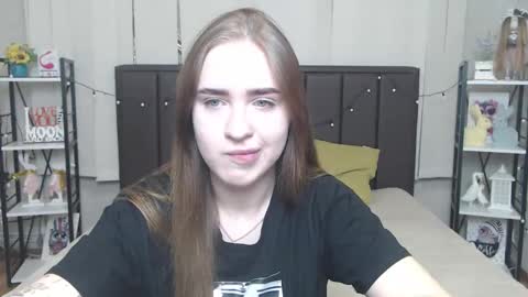 LauraHlot online show from September 24, 6:09 am