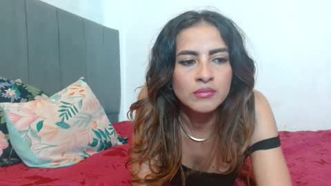 Laura online show from October 3, 9:12 pm