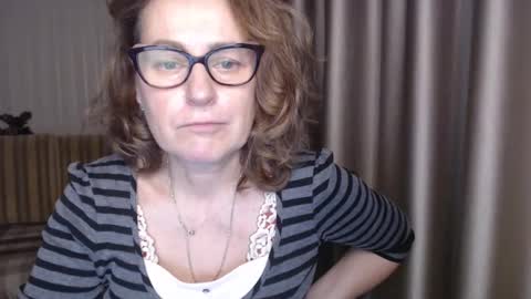Snapshot of lauraoven1 chatting on February 12, 6:09 pm Lauraoven1 online show from February 12, 6:09 pm