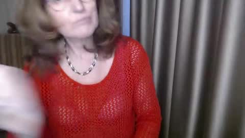 Snapshot of lauraoven1 chatting on March 8, 3:35 pm Lauraoven1 online show from March 8, 3:35 pm