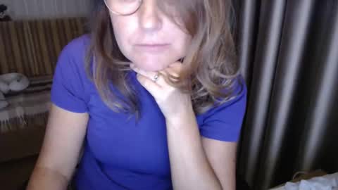 Snapshot of lauraoven1 chatting on October 3, 4:26 pm Lauraoven1 online show from October 3, 4:26 pm