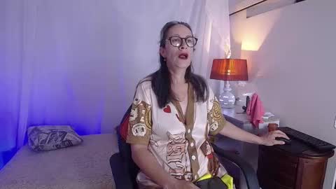 Laura Sofia online show from March 22, 3:16 pm