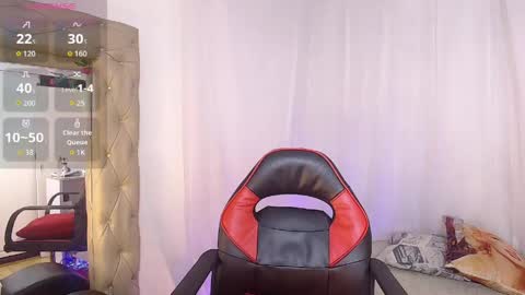 Laura Sofia online show from April 15, 12:25 am