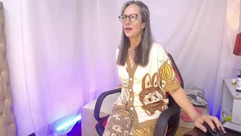 Laura Sofia online show from April 8, 12:19 pm