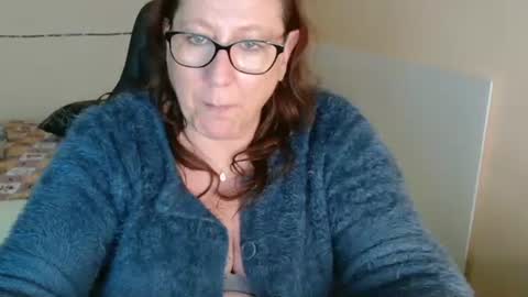 laureanne online show from February 25, 2:58 pm