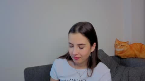 Snapshot of laureencadriel chatting on October 22, 6:16 am Monica online show from October 22, 6:16 am