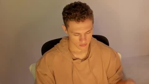 Laureent online show from February 10, 6:44 pm