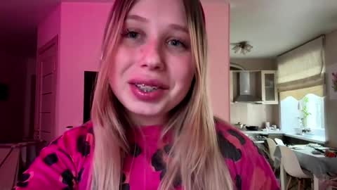 Chrissy online show from April 24, 12:40 pm