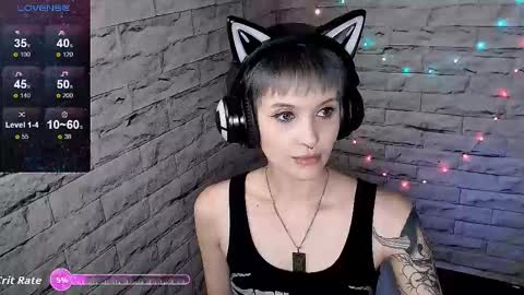 Snapshot of lauren_raquel chatting on October 5, 6:04 pm Eva online show from October 5, 6:04 pm