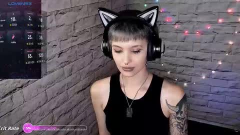 Snapshot of lauren_raquel chatting on October 6, 6:04 pm Eva online show from October 6, 6:04 pm
