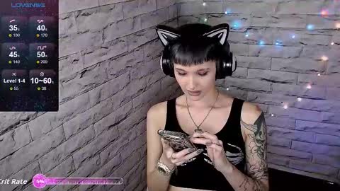 Snapshot of lauren_raquel chatting on September 26, 5:43 pm Eva online show from September 26, 5:43 pm