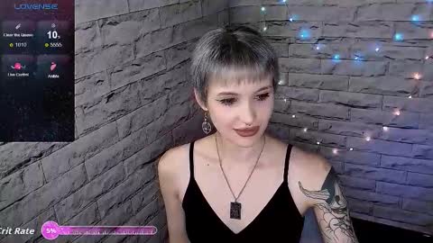 Snapshot of lauren_raquel chatting on October 13, 7:38 pm Eva online show from October 13, 7:38 pm