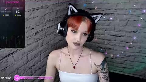Snapshot of lauren_raquel chatting on February 26, 5:31 pm Eva online show from February 26, 5:31 pm