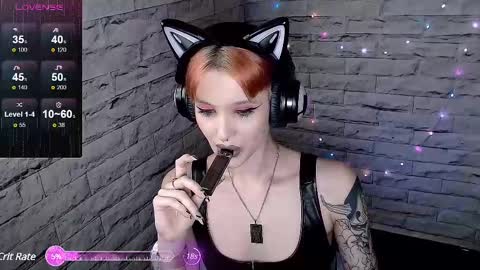 Snapshot of lauren_raquel chatting on March 10, 6:56 pm Eva online show from March 10, 6:56 pm