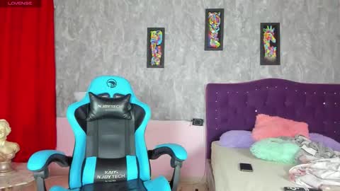 Snapshot of lauren_smiles chatting on September 28, 1:47 am Lulu online show from September 28, 1:47 am
