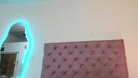 laurenlaine online show from March 14, 6:23 pm