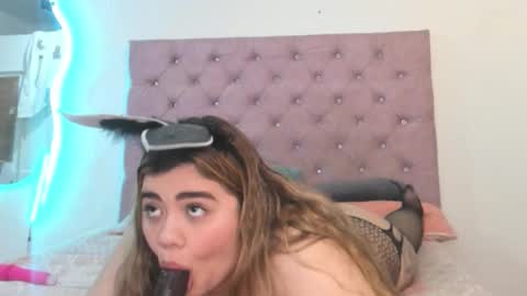 Snapshot of laurenlaine99 chatting on October 16, 6:51 pm laurenlaine online show from October 16, 6:51 pm