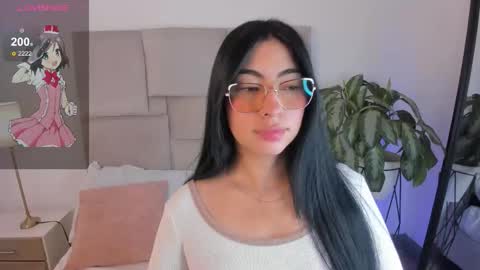 Snapshot of laurenn_smitth chatting on September 16, 12:51 pm laurenn_smitth online show from September 16, 12:51 pm