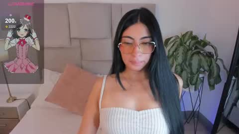 Snapshot of laurenn_smitth chatting on September 19, 1:04 pm laurenn_smitth online show from September 19, 1:04 pm