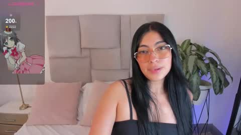 Snapshot of laurenn_smitth chatting on September 12, 5:15 pm laurenn_smitth online show from September 12, 5:15 pm