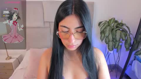Snapshot of laurenn_smitth chatting on September 18, 12:53 pm laurenn_smitth online show from September 18, 12:53 pm