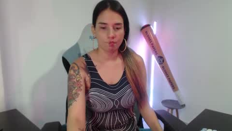 Snapshot of laurenphillipsx chatting on September 12, 12:01 am Lauren online show from September 12, 12:01 am